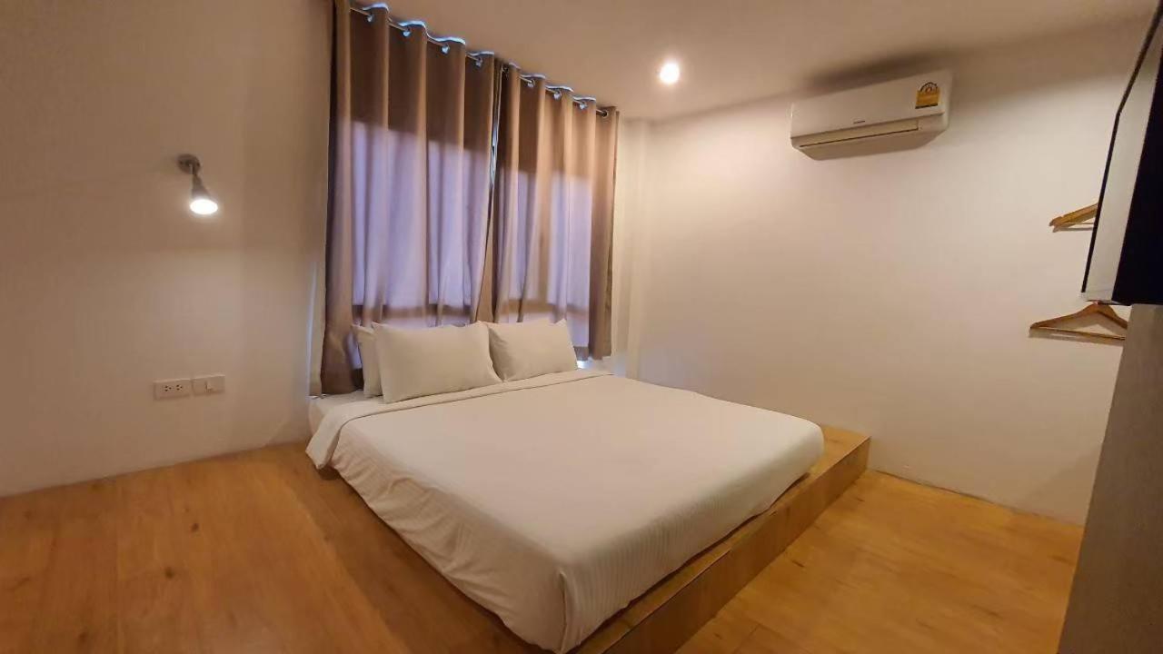 Srianunt Boutique Hotel Buriram Zimmer foto